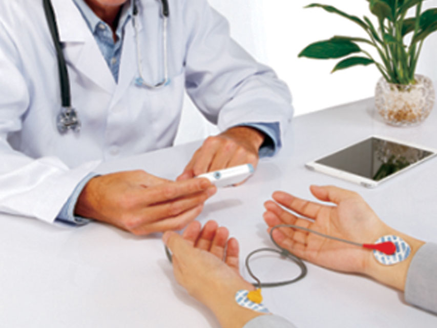 CHECK-ME PRO con holter ECG e Bluetooth